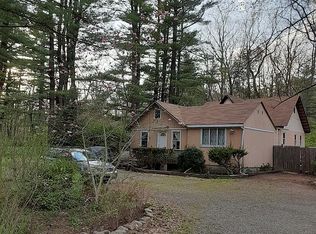 271 Keokee Chapel Ln, Cresco, PA 18326