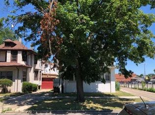 815 N Pine Ave, Chicago, IL 60651