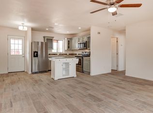 112 S Main Dr, Apache Junction, AZ 85120