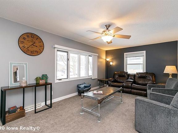 4th image of 206 SW Westlawn Dr