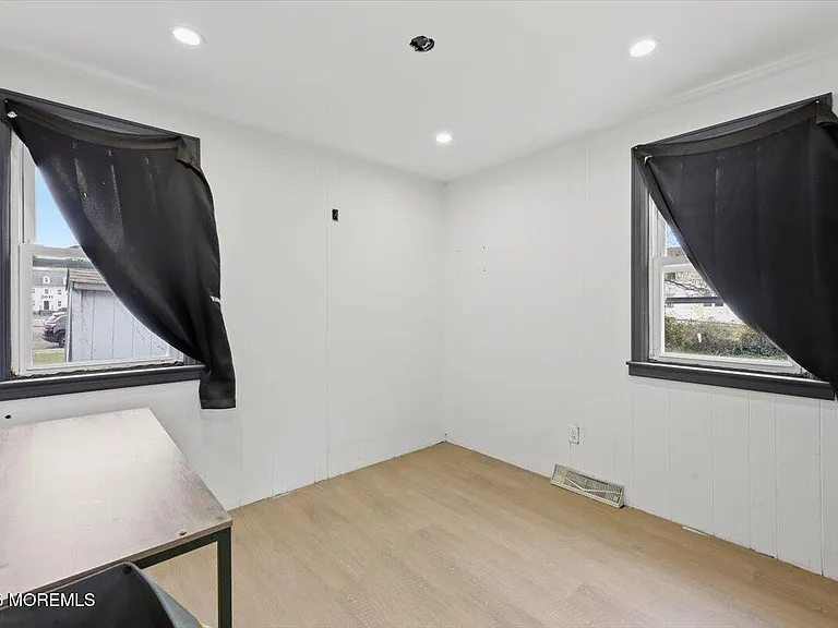 506 Lloyd Rd — Photo 21