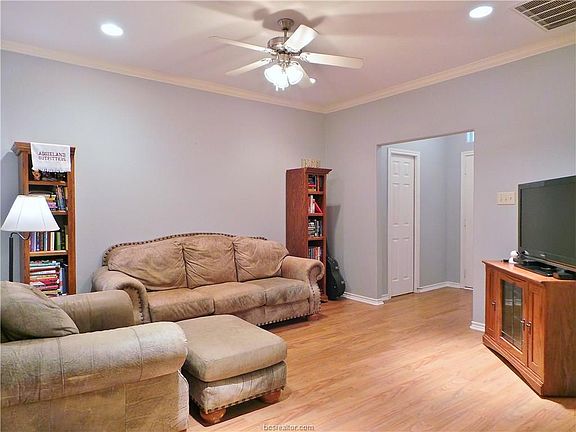 3rd image of 3532 Heritage (pvt) Ln