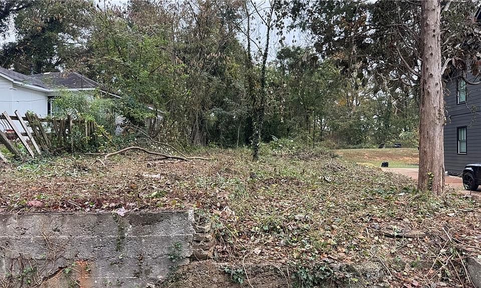 1st image of 2210 Meador Ave SE
