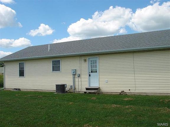 3rd image of 607 McGee Ln