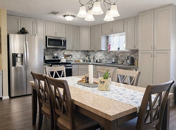 3rd image of 334 Live Oak Loop