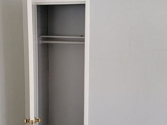 4th image of 407 Washington Blvd