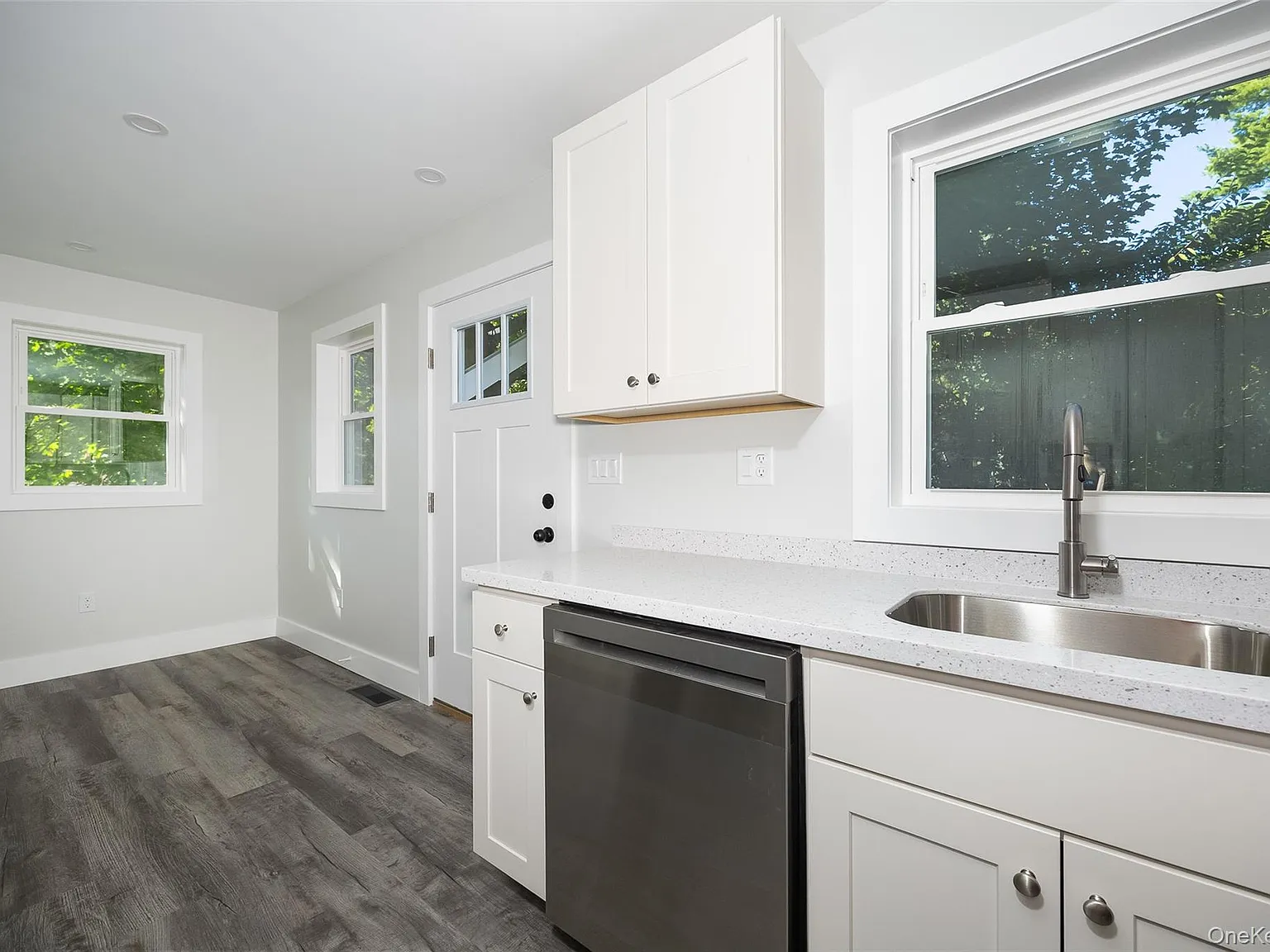 2 bed, 2.5 bath, 930 sqft, $2,500 — Photo 4