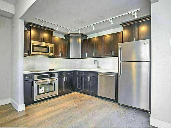 4th image of 2858 Stillwell Ave #5HH