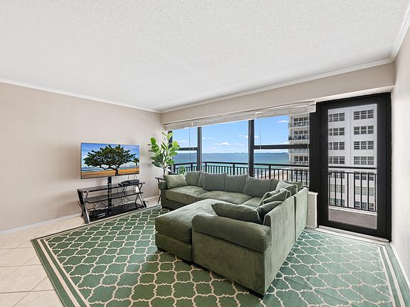 4th image of 3800 Galt Ocean Dr APT 607