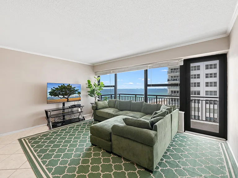 3800 Galt Ocean Dr #607 — Photo 4