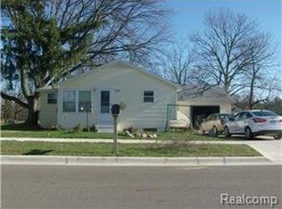 310 N Hibbard St, Fowlerville, MI