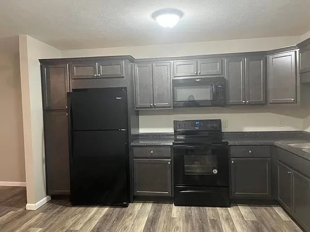 99-101 Pursglove Rd #101-103 — Photo 3