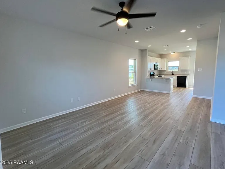 116 Brattle Ct — Photo 2