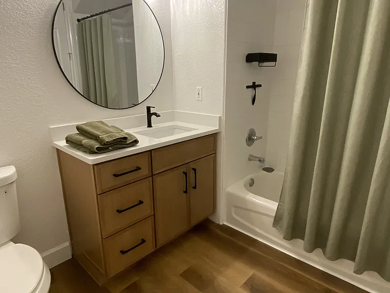 1735 N Ogden St #101 — Photo 16