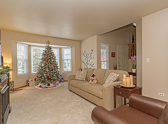 2nd image of 1072 McPhee Dr