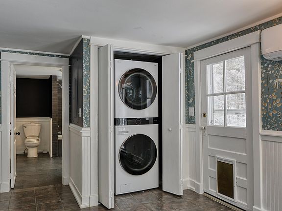 14th image of this home