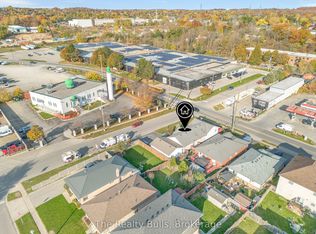 50 Galt Ave, Cambridge, ON N1R8N5