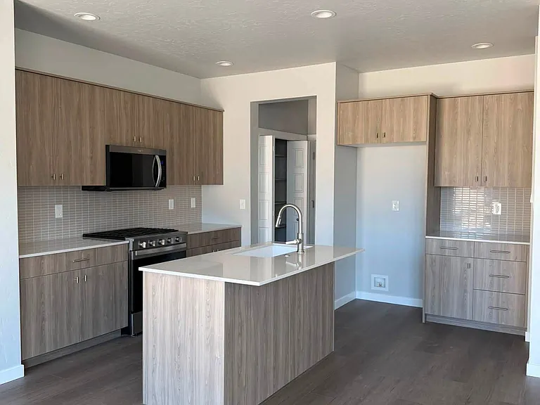 10484 W Teratai St — Photo 4