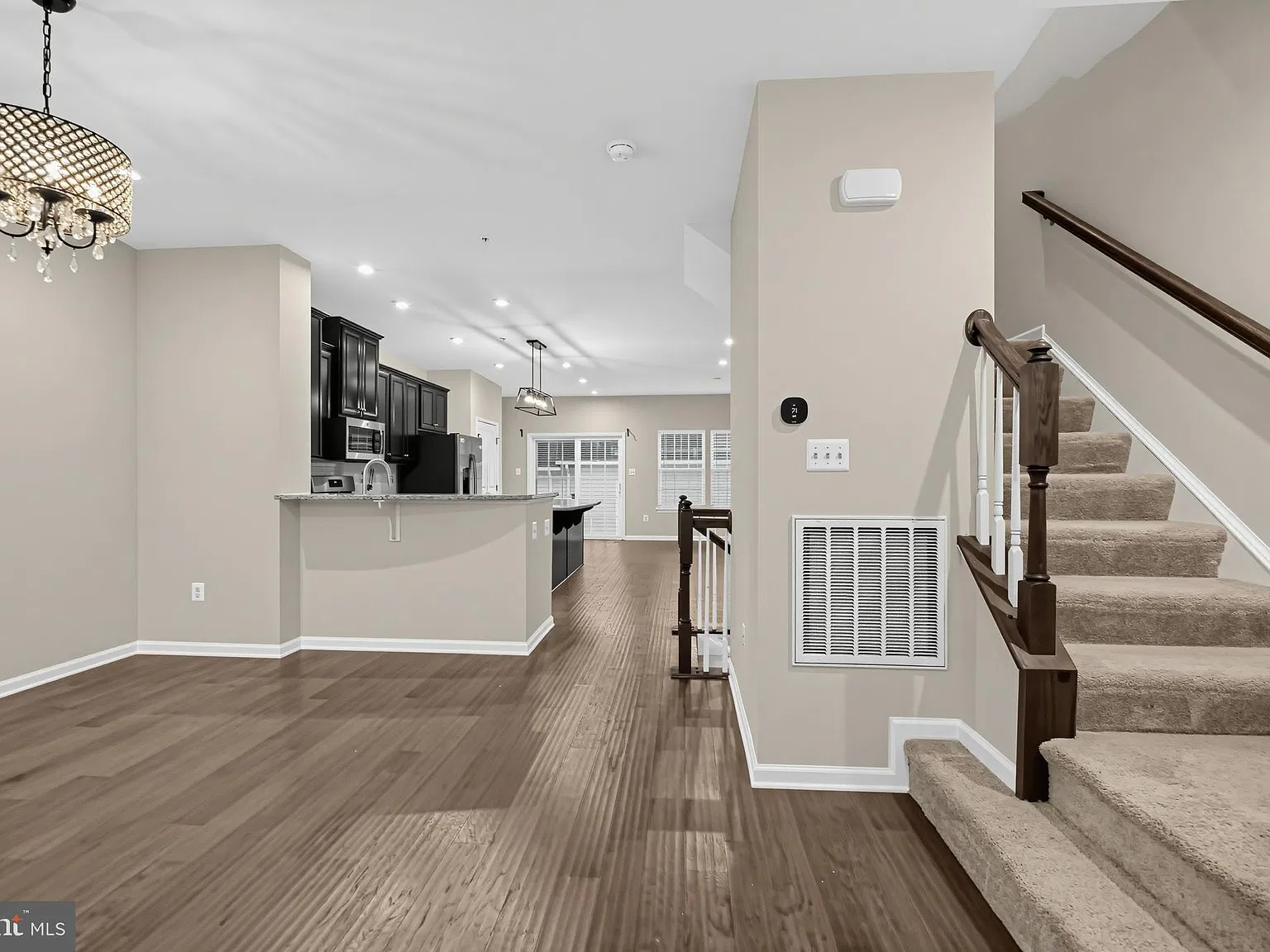 4 bed, 3.5 bath, 2980 sqft, $3,000 — Photo 3