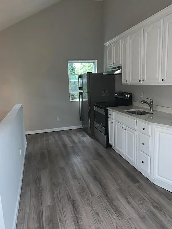 Foxdale Ln, Port Jefferson — Photo 2