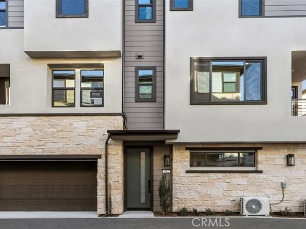 109 S Laxore St Unit 302, Anaheim, CA 92804