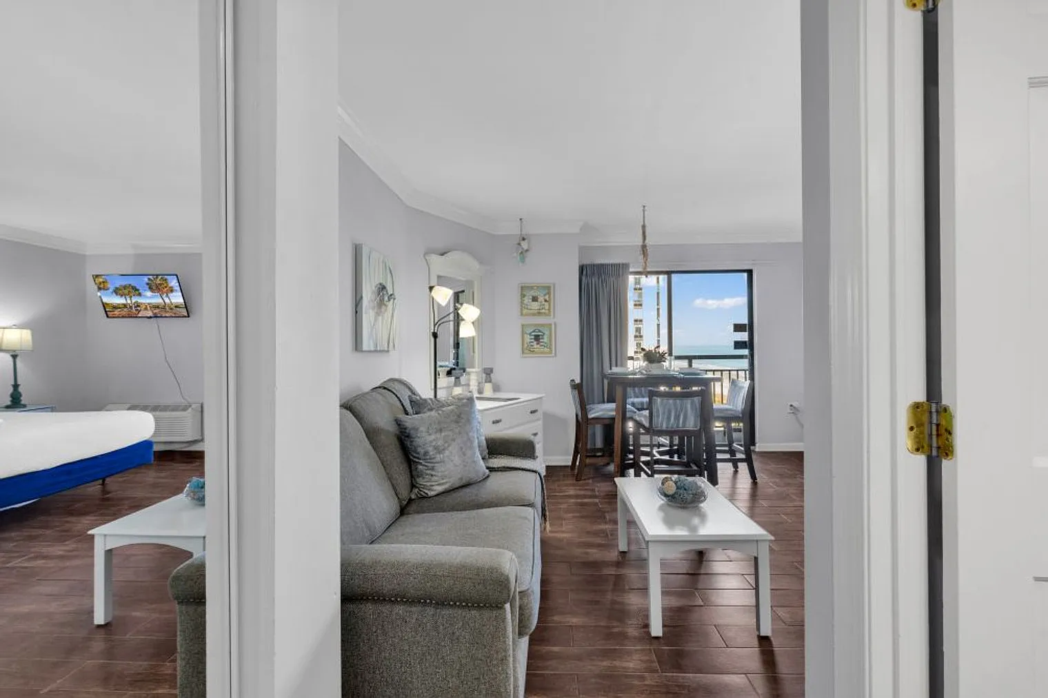 Studio, 1.0 bath, 527 sqft, $2,747 — Photo 1
