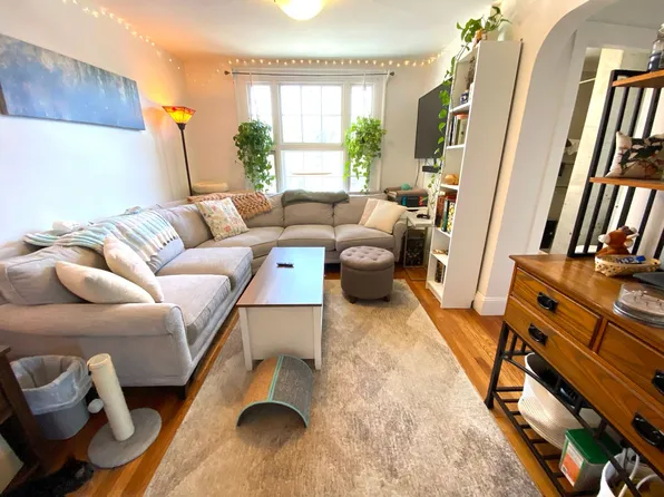 24 Lanark Rd APT 2, Brighton, MA 02135
