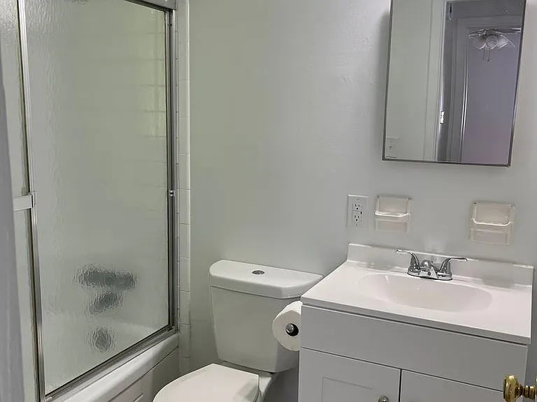 1 bedroom apartment — Photo 15