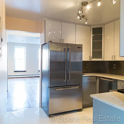 Rented by Space Real Estate | media 56