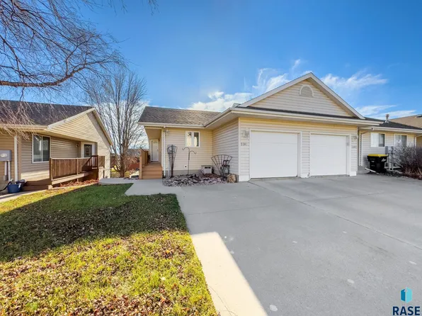 3707 E Mission St, Sioux Falls, SD 57103