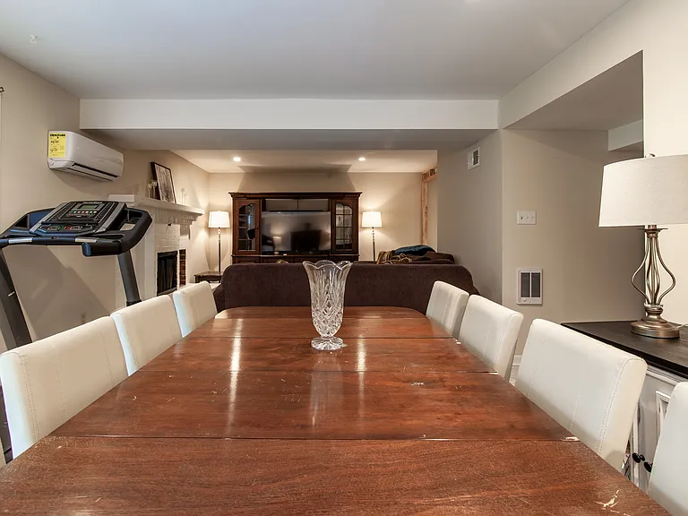 6034 Chesterbrook Rd #B — Photo 46