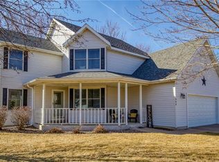 908 Bluff View Cir, Chippewa Falls, WI 54729