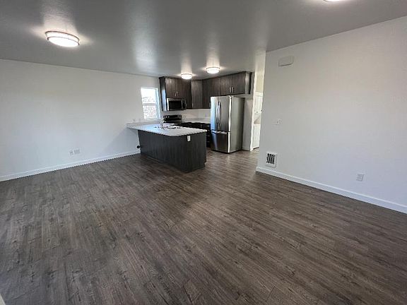 3rd image of 401 8th Ave W #A