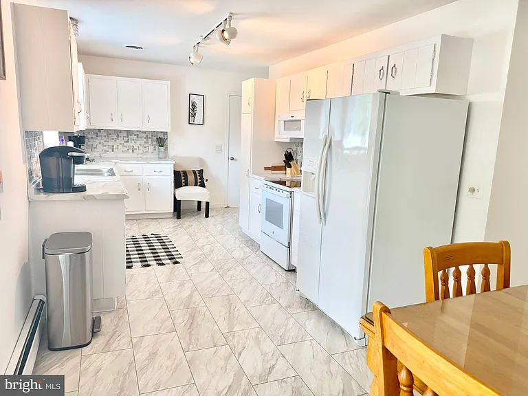 104 Nautilus Dr — Photo 32