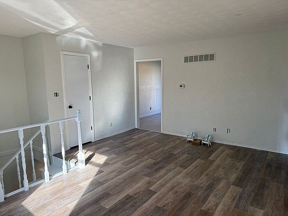 4th image of 2903 S Tepee Ave #2903