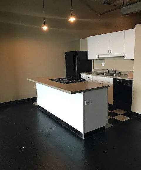 Block 2 Lofts — Photo 27