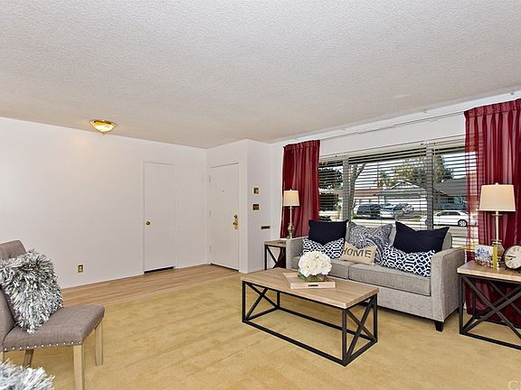5th image of 1452 Edgehill Dr