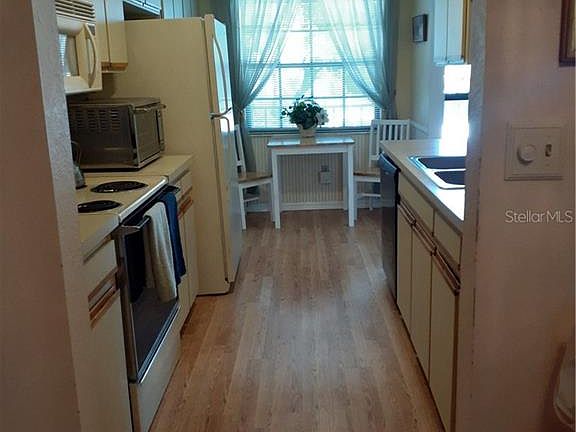 4th image of 11800 Park Blvd APT 311