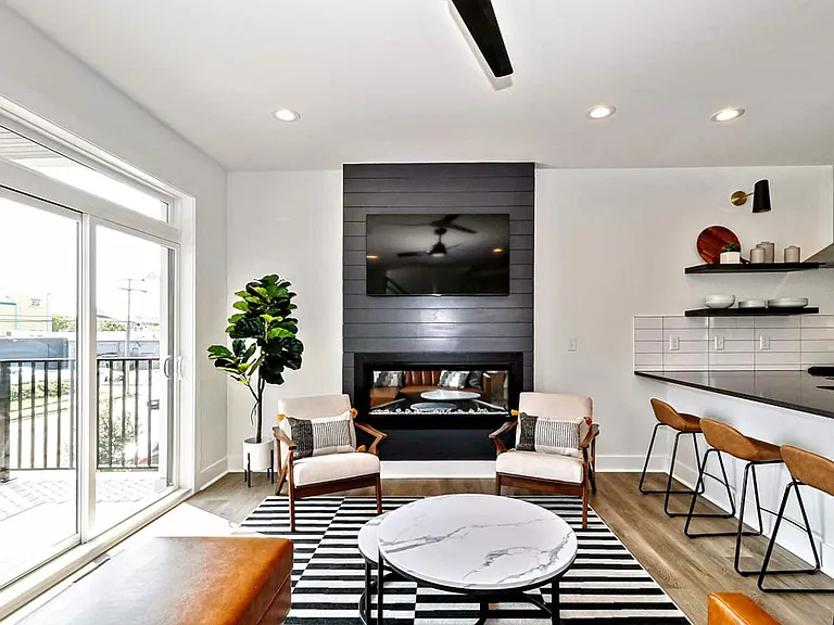 2530 Pacific Ave #6 — Photo 6