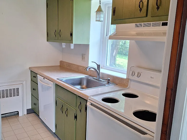 1115 Dogwood Ct #1 — Photo 13