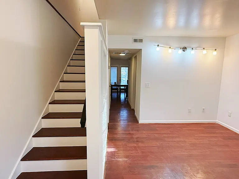 107 Cooper Glen Pl #G2 — Photo 14