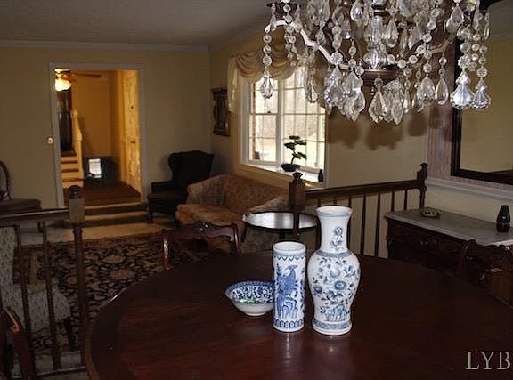3rd image of 446 Sherbrooke Dr