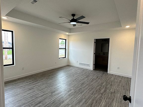 5th image of 14842 Welch Dr