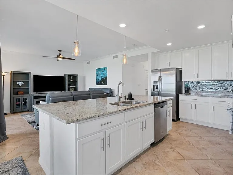 14071 Heritage Landing Blvd #326 — Photo 10