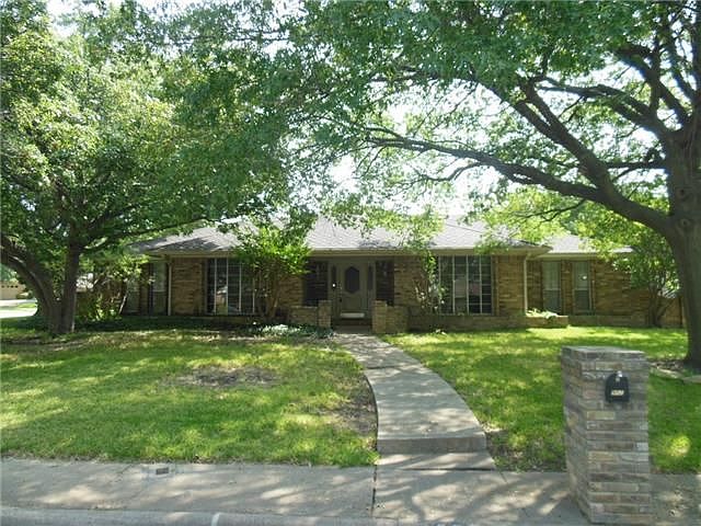 1st image of 902 Green Hills Ct