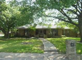 902 Green Hills Ct, Duncanville, TX 75137