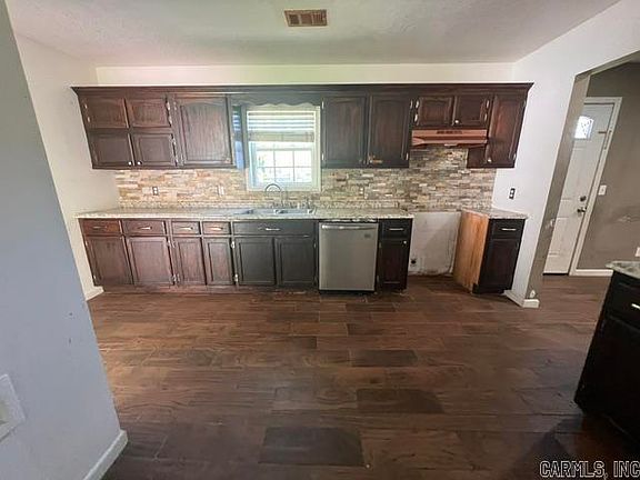 2nd image of 3805 Shelby Dr