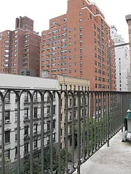 Rented by Metropolis Real Estate of Manhattan