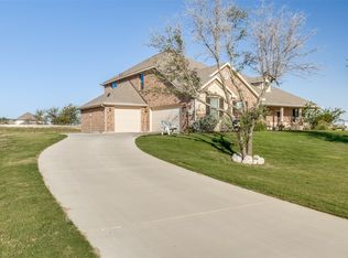 332 Sanger Dr, Springtown, TX 76082