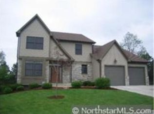 931 Golf View Ave, Zumbrota, MN 55992